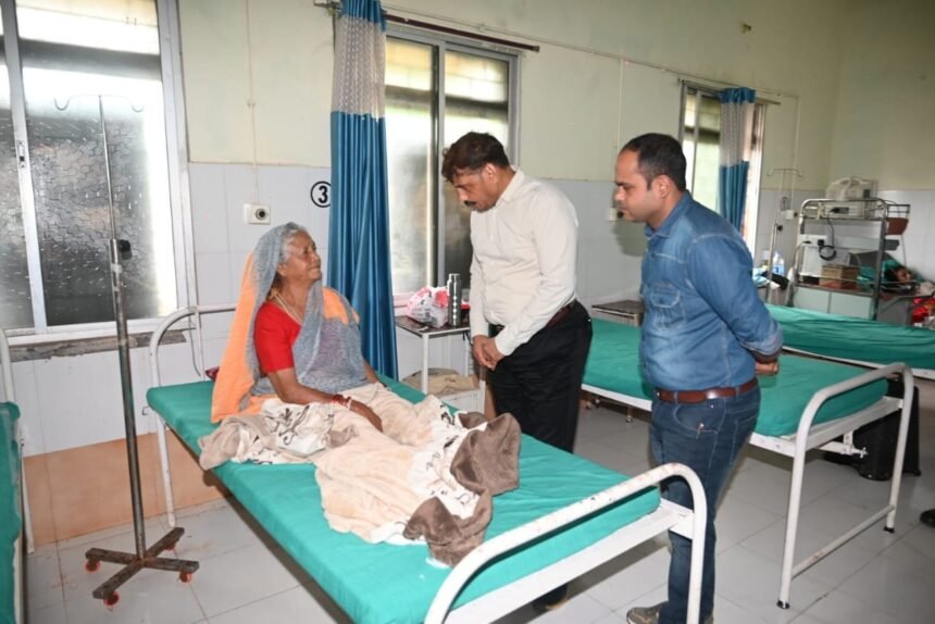 कलेक्टर ने सहसपुर लोहारा सीएचसी का किया निरीक्षण, व्यवस्थाओं को बेहतर बनाने के दिए निर्देश
