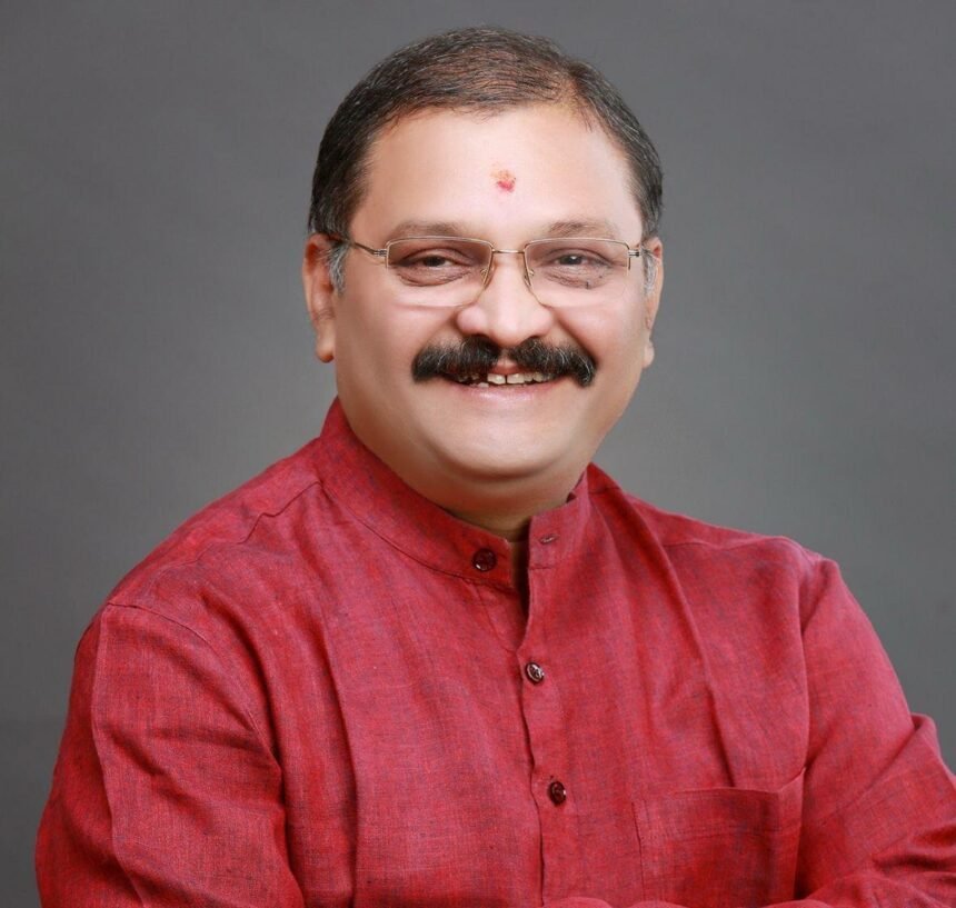 सांसद संतोष पांडेय का कांग्रेस पर हमला, बोले- शाह पर की गई बघेल की टिप्पणी शर्मनाक और संस्कारहीन